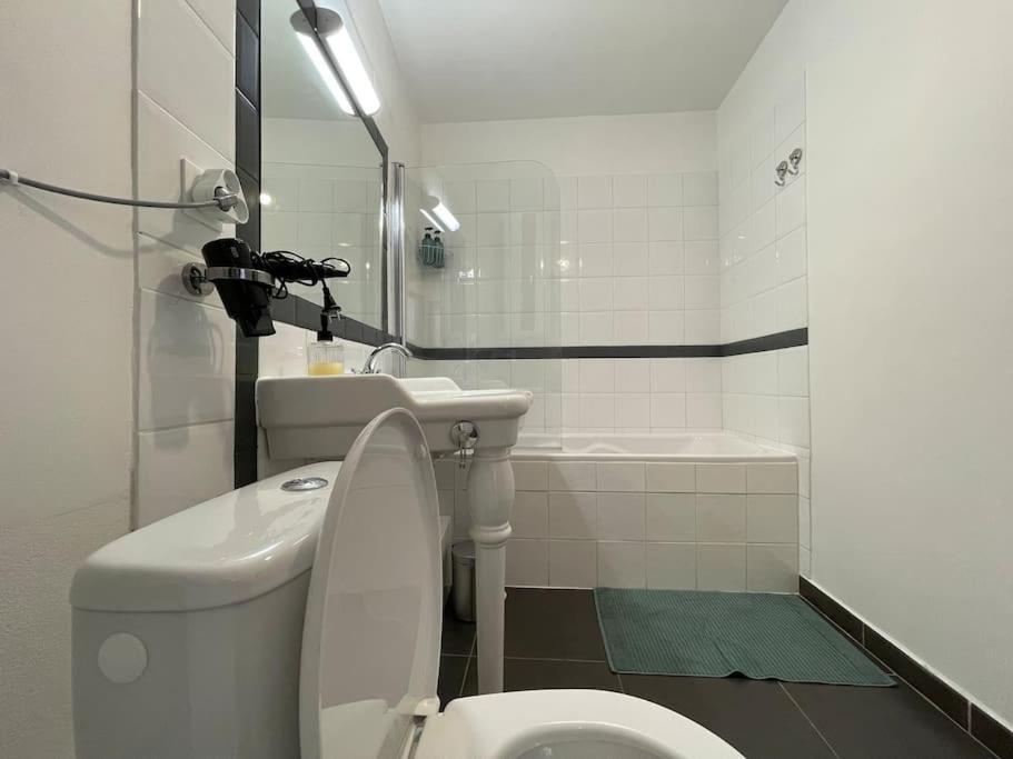 L'Appartement Tomey Avec Parking Каркассон Экстерьер фото